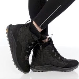 Merrell Women's Antora 3 Thermo Mid Waterproof Winter Hiker Booties sz 9